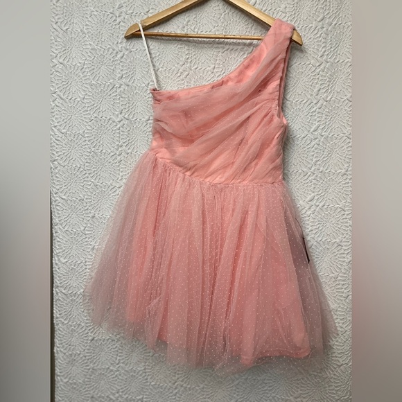Lulu’s Exceptional Moments Light Pink Swiss Dot One Shoulder Mini Dress Size M - Picture 14 of 15